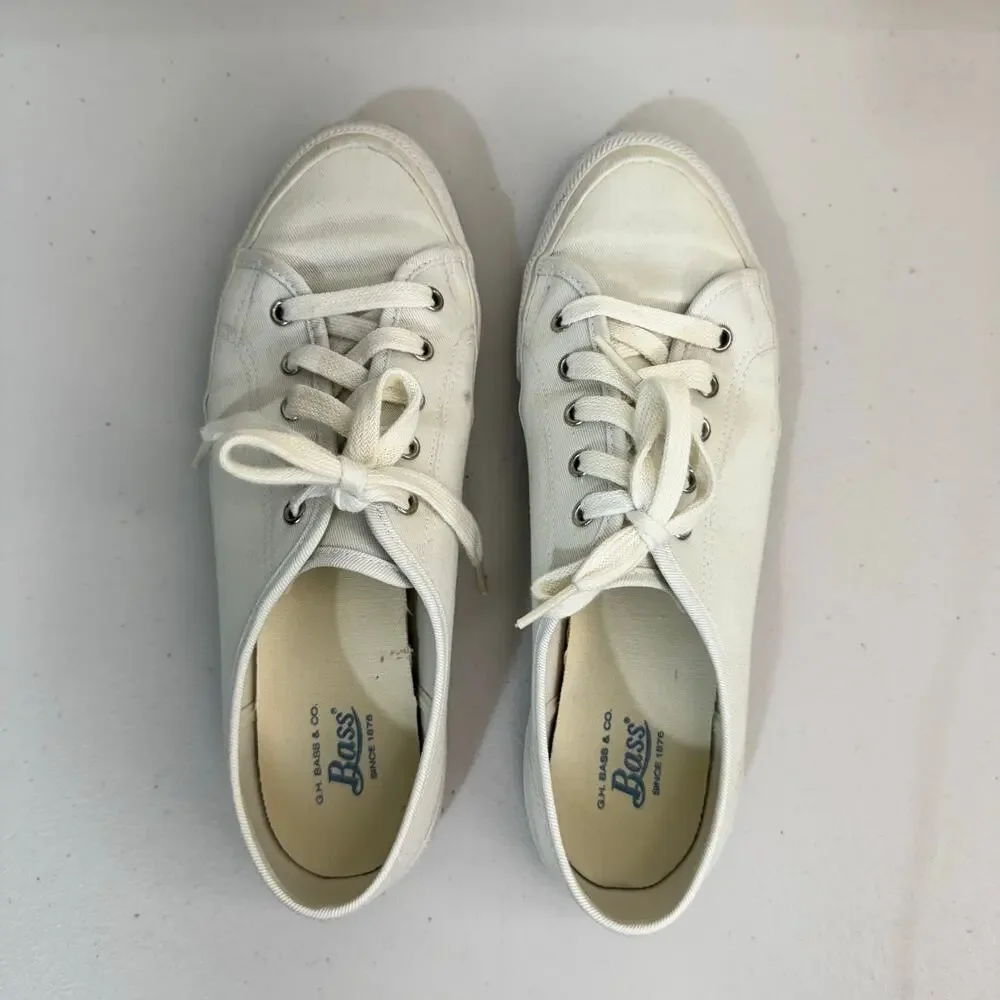 G.H. Bass White Canvas Low-Top Classic Sneakers Size 8.5 Classic Tennis Shoes